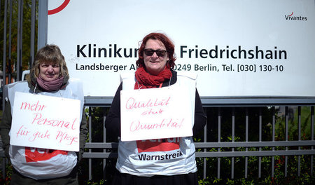 Vivantes-Mitarbeiter demonstrieren immer wieder für eine bessere...