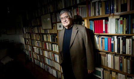 Peter Härtling 2013 in seinem Haus in Mörfelden-Walldorf