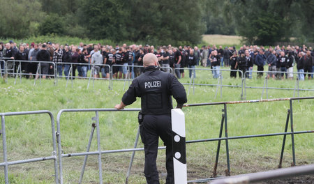 Massenauflauf militanter Neonazis am Samstag in Themar: Private ... Massenauflauf militanter Neonazis am Samstag in Themar: Private ...