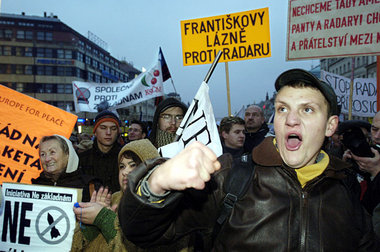 Frieden statt US-Rakentenabwehr – Protest am Sonnabend in Prag