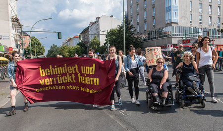 Da kommt die Vorhut: Länger als vier Stunden zog die Demonstrati... Da kommt die Vorhut: Länger als vier Stunden zog die Demonstrati...