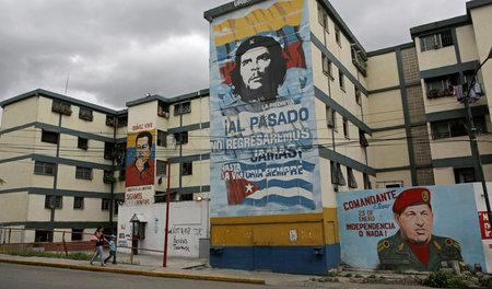 Revolutionäre Wandbilder in Caracas