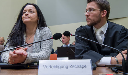 Beate Zschäpe am Dienstag mit ihrem Anwalt Mathias Grasel
