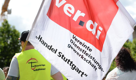 Kampfstarker Verdi-Bezirk: Demonstration von Beschäftigten des E...