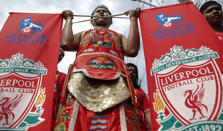 Manche Dinge macht man am besten im Stehen (Liverpool-Anhänger i... Manche Dinge macht man am besten im Stehen (Liverpool-Anhänger i...