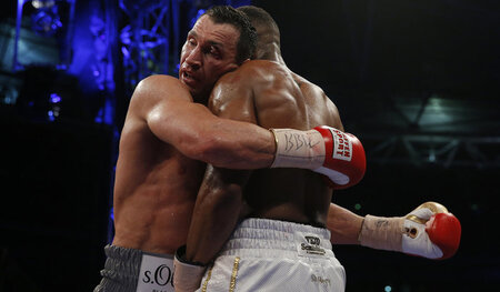 Hier war’s aus: Wladimir Klitschko verlor am 29.4. den Kampf geg... Hier war’s aus: Wladimir Klitschko verlor am 29.4. den Kampf geg...