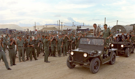 Die USA hätten den Vietnamkrieg gewonnen, wenn Präsident Johnson...
