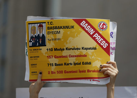 Protest für Pressefreiheit: Die AKP-Regierung geht in der Türkei...