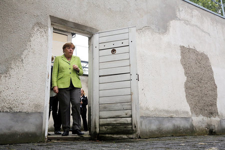 Der »Linksradikalismus« müsse »bekämpft« werden, sagte Kanzlerin...