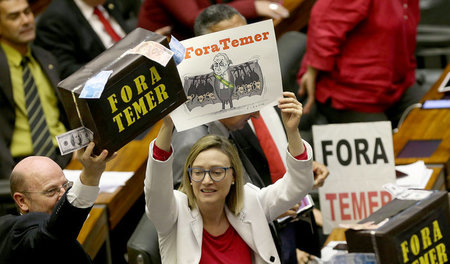 Korrumpiertes Parlament: Trotz der Proteste der linken Oppositio...