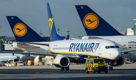 Die irische Ryanair sieht bei Air Berlin im Hintergrund eine Ver... Die irische Ryanair sieht bei Air Berlin im Hintergrund eine Ver...