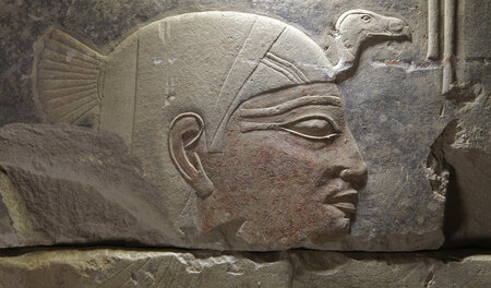 Königin des Pharao Pepi I.: »Das Erlöschen von Imperien« Königin des Pharao Pepi I.: »Das Erlöschen von Imperien«