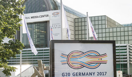 Medienzentrum für akkreditierte Journalisten während des G-20-Gi... Medienzentrum für akkreditierte Journalisten während des G-20-Gi...