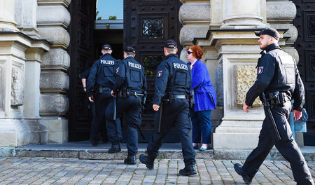 Tendenzurteil gegen G-20-Demonstranten: Hamburger Richter Gnaden... Tendenzurteil gegen G-20-Demonstranten: Hamburger Richter Gnaden...