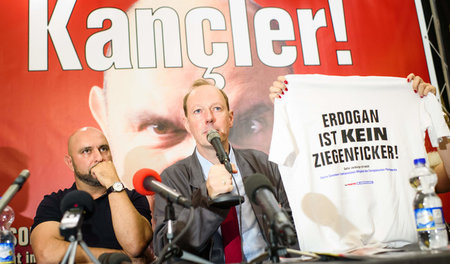 Club der bürgerlichen Repräsentationsveräppelung: Europaabgeordn... Club der bürgerlichen Repräsentationsveräppelung: Europaabgeordn...
