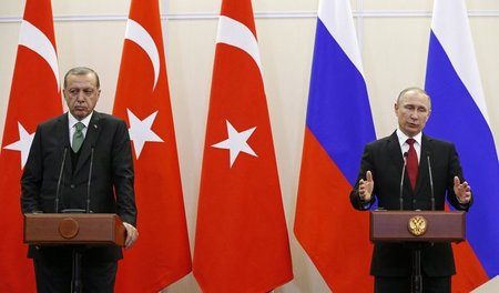 Gegensätzliche Interessen in Syrien: Der russische Präsident Wla... Gegensätzliche Interessen in Syrien: Der russische Präsident Wla...