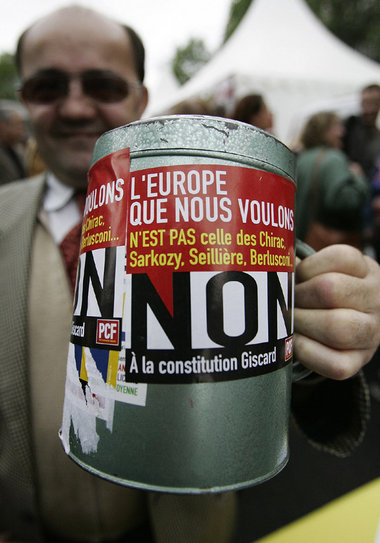 Die Europäische Linke fordert Referenden über den EU-Reformvertr... Die Europäische Linke fordert Referenden über den EU-Reformvertr...