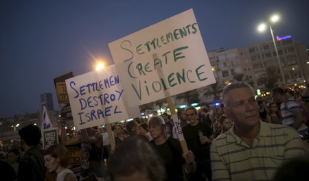 Alles Antisemiten? Proteste der linken Organisation »Peace Now« ...