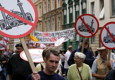 Fühlen sich von »Pro Köln« gut vertreten: Biedermänner und -frau...