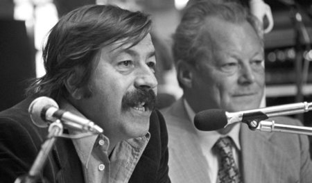 Günter Grass war eines der Aushängeschilder der »Gruppe 47« – wi... Günter Grass war eines der Aushängeschilder der »Gruppe 47« – wi...