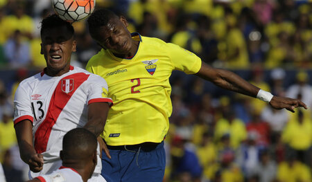 Quito sehen und gewinnen: Perus Tapia im Duell mit Ecuadors Arbo... Quito sehen und gewinnen: Perus Tapia im Duell mit Ecuadors Arbo...