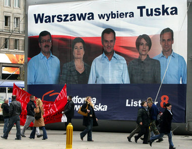 Erst einmal Versprechen machen: Wahlkampfplakat der Bürgerplattf... Erst einmal Versprechen machen: Wahlkampfplakat der Bürgerplattf...