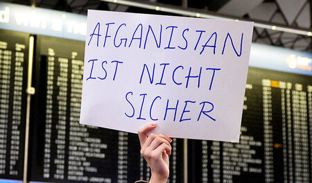 »Für die begleitenden Polizisten gilt bei einer Abschiebung, das...