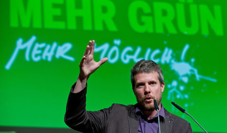 Dieter Janecek spricht am 13.04.2013 in Würzburg