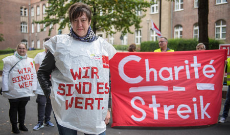 Der Streik der Charité-Beschäftigten hat Auswirkungen auf die Au...