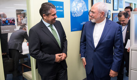 BRD-Außenminister Sigmar Gabriel und sein iranischer Amtskollege...