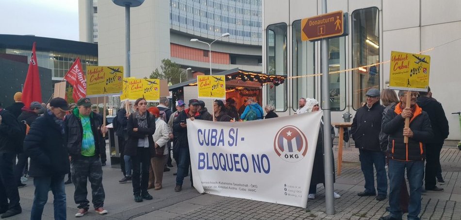 Wien: cuba Si, Bloqueo no