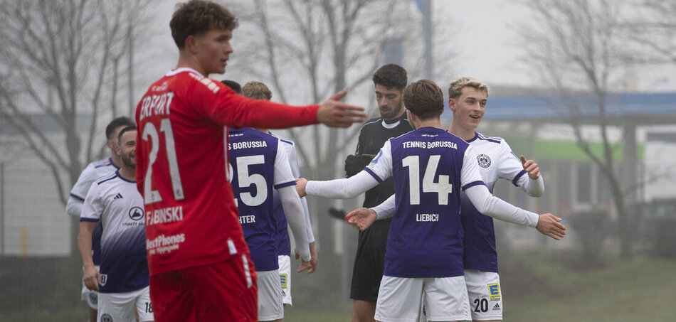 Soccer match between FC Rot-Weiß Erfurt and Tennis Borussia Berlin